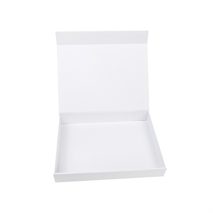 White Gift Magnetic Packaging Box