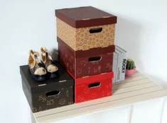 Penyimpanan Kotak Kartu .