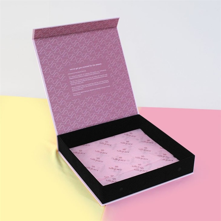 Magnetic Box For Scarf